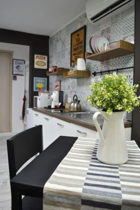 Casa Mya - Studio Flat Napoli Esterno foto