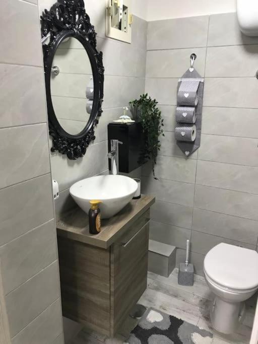 Casa Mya - Studio Flat Napoli Esterno foto