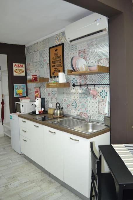 Casa Mya - Studio Flat Napoli Esterno foto