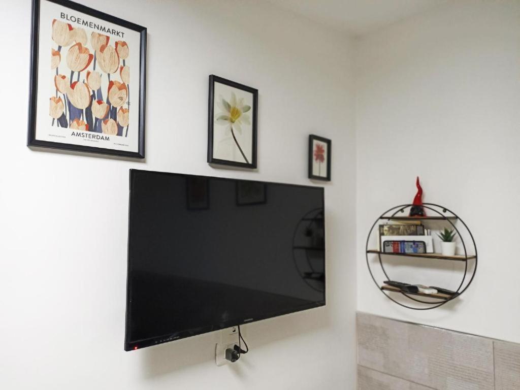 Casa Mya - Studio Flat Napoli Esterno foto