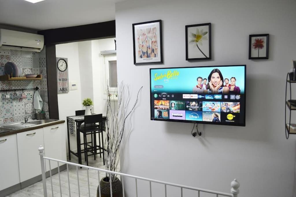 Casa Mya - Studio Flat Napoli Esterno foto